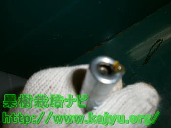 噴出したグリス