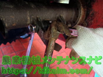 フリーナイフとボルトの固着を剥がす2