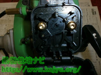 エレメント内部の汚れ