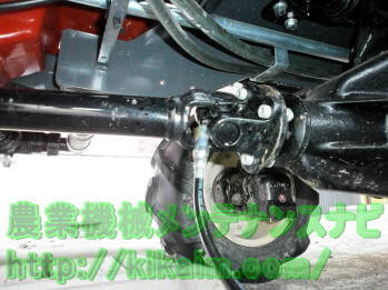 ユニバーサルジョイントのグリスアップ