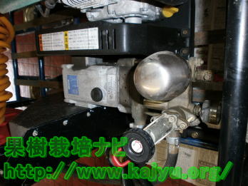 動力噴霧器のポンプ部分